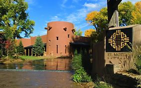 El Monte Sagrado Resort & Spa